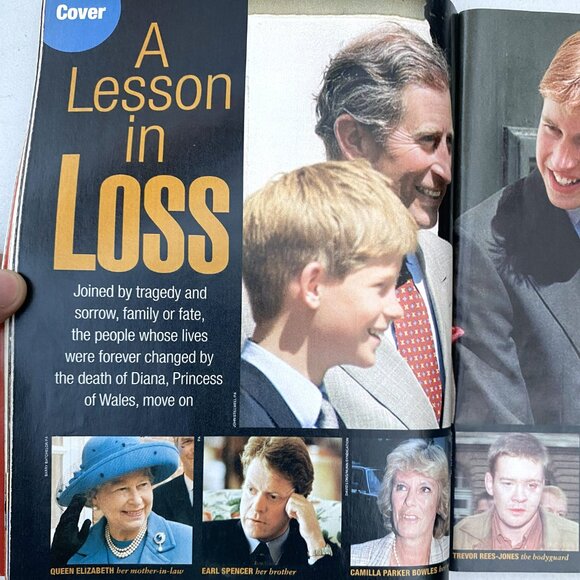 8/31/1998 PEOPLE WEEKLY Diana’s World One Year Later Magazine - Picture 5 of 8